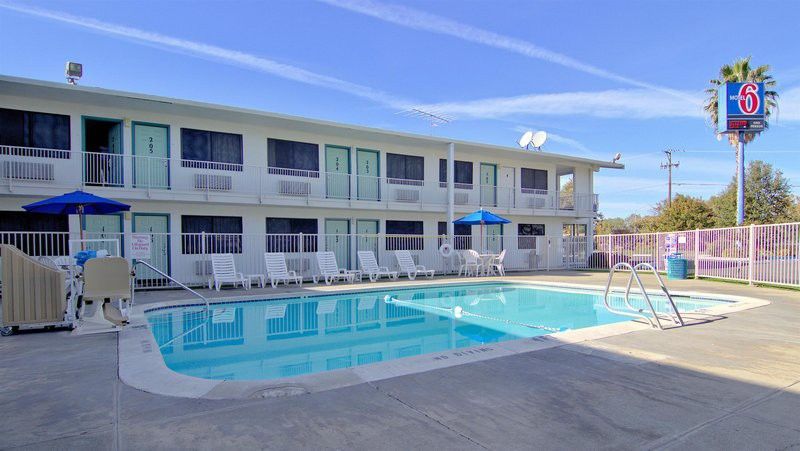 6-chico, Ca Hotel