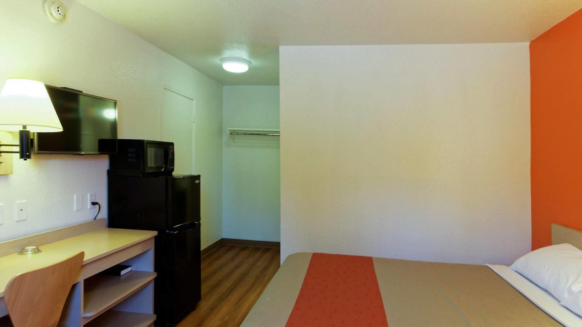 Hotel 6-chico, Ca