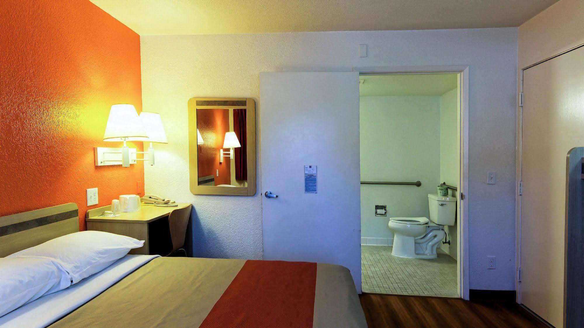 Hotel 6-chico, Ca Chico